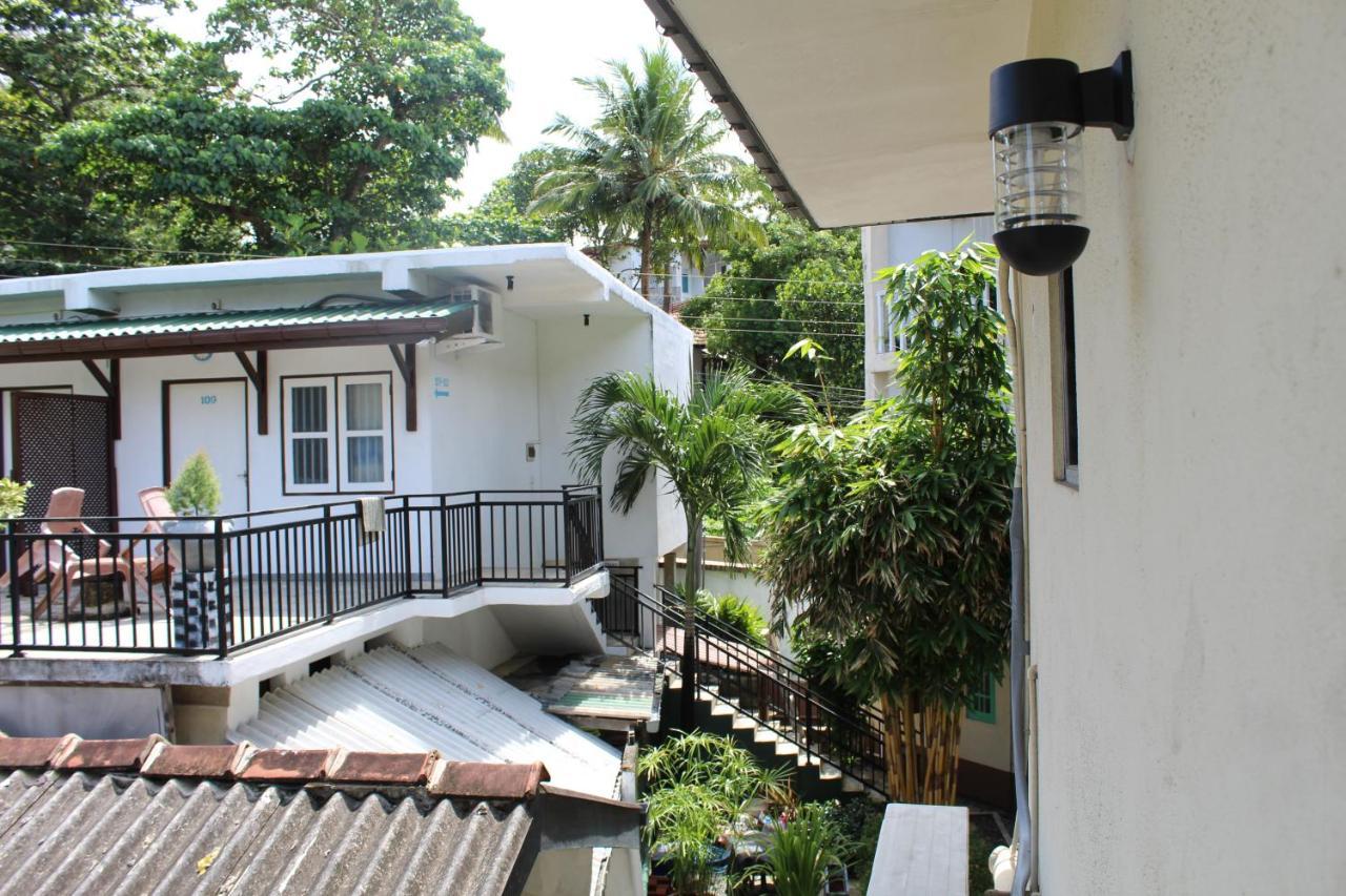 Blue Eyes Inn Unawatuna Buitenkant foto