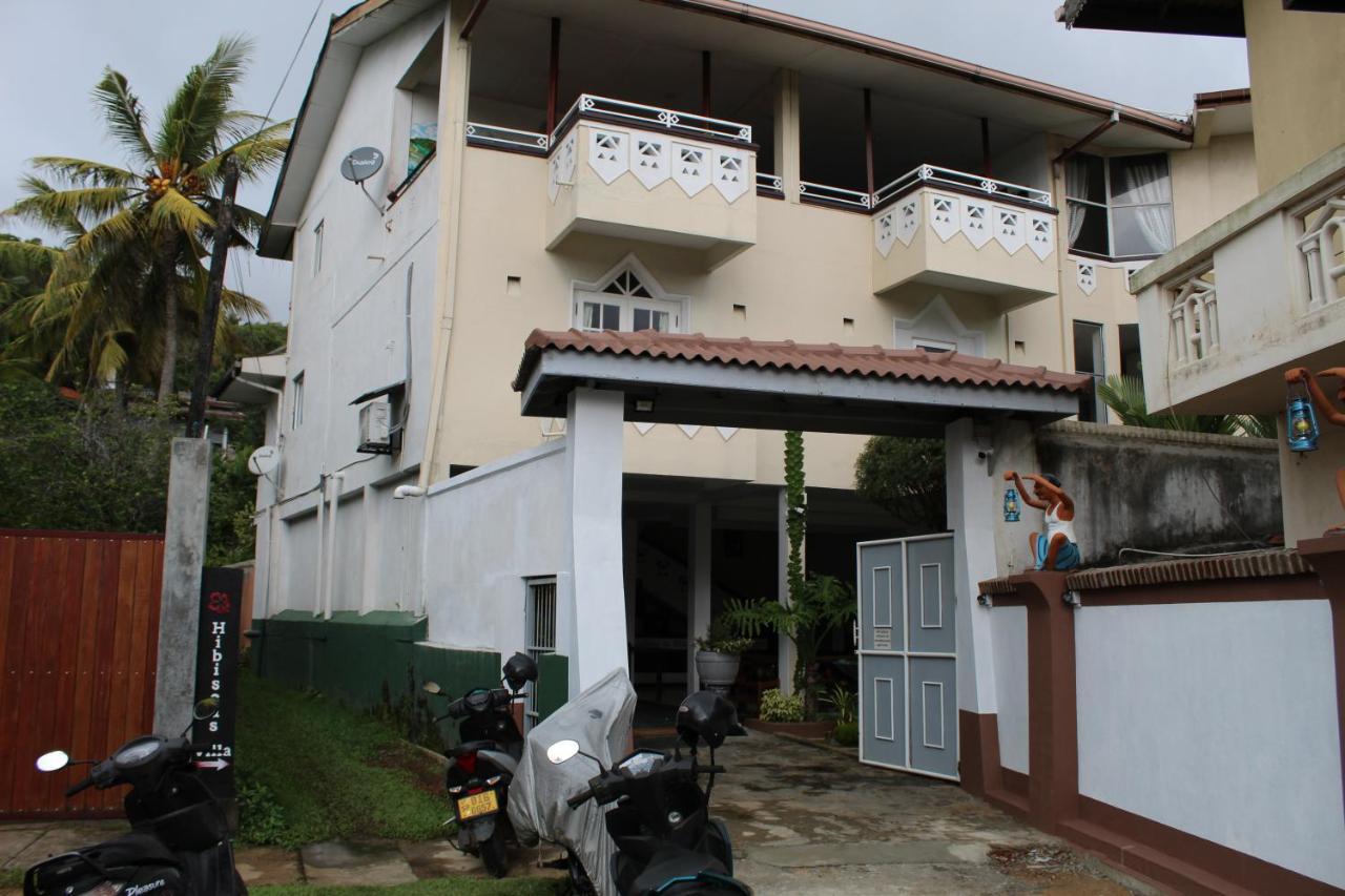 Blue Eyes Inn Unawatuna Buitenkant foto